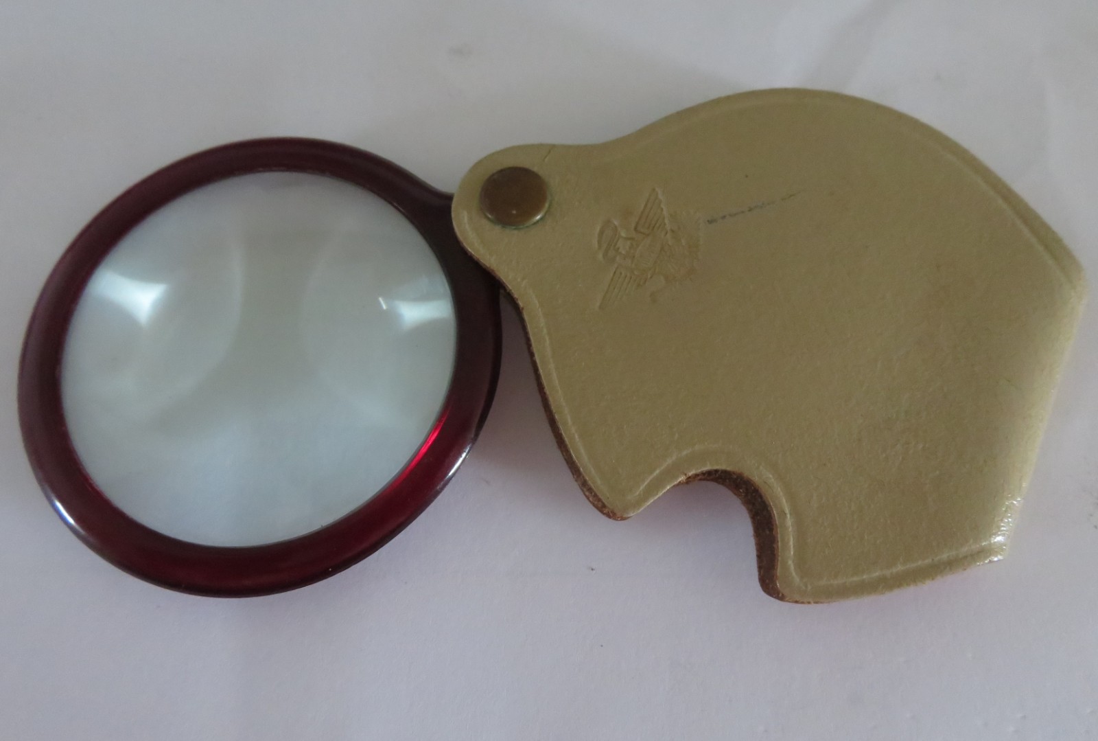 Vintage Whitman Bakelite Pocket Magnifier in Leather case  with free shipping