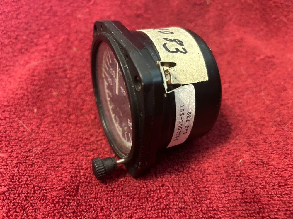 UNITED INSTRUMENTS TRUE AIRSPEED INDICATOR P/N 8125 CODE B.535