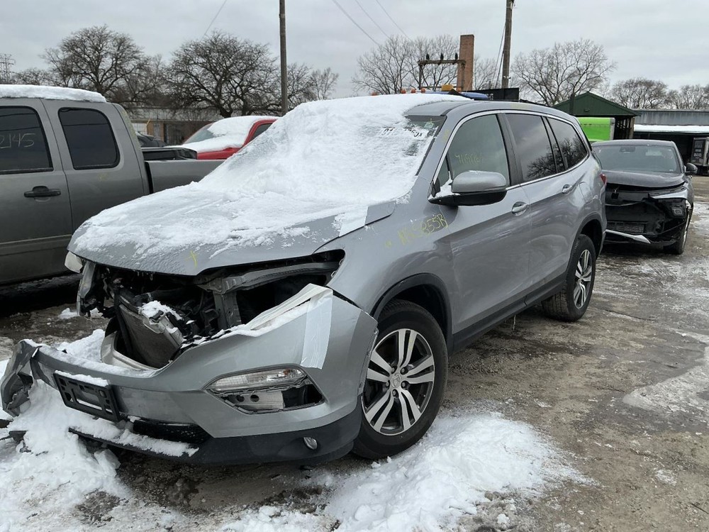 PILOT     2017 Info-GPS-TV Screen 880763