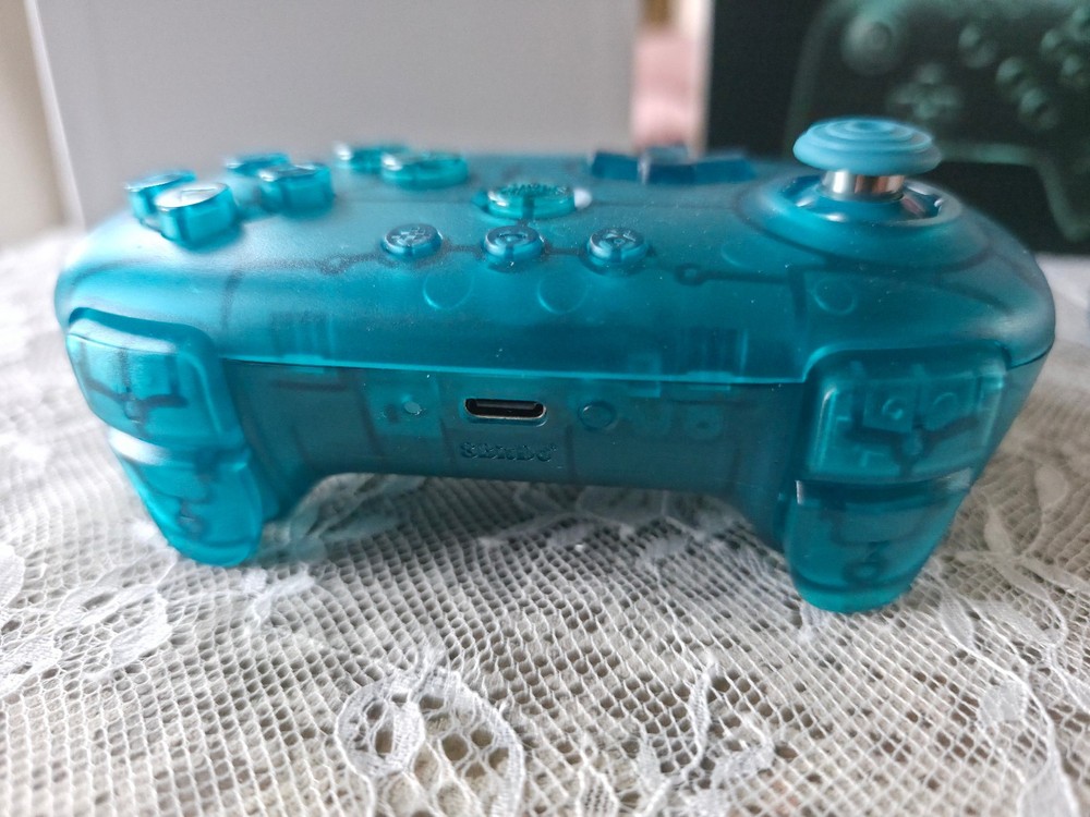 8BitDo Controller - Funtastic Edition - Ice NINTENDO 64 Switch 2