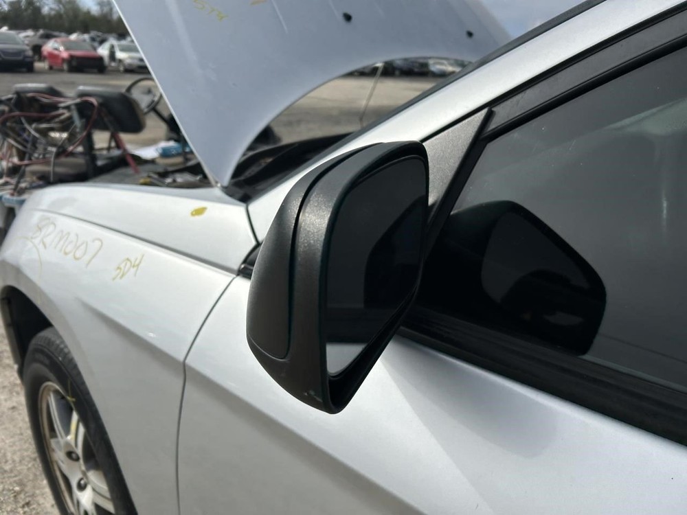 Driver Left Front Spindle/Knuckle Fits 04-08 PACIFICA 104952230