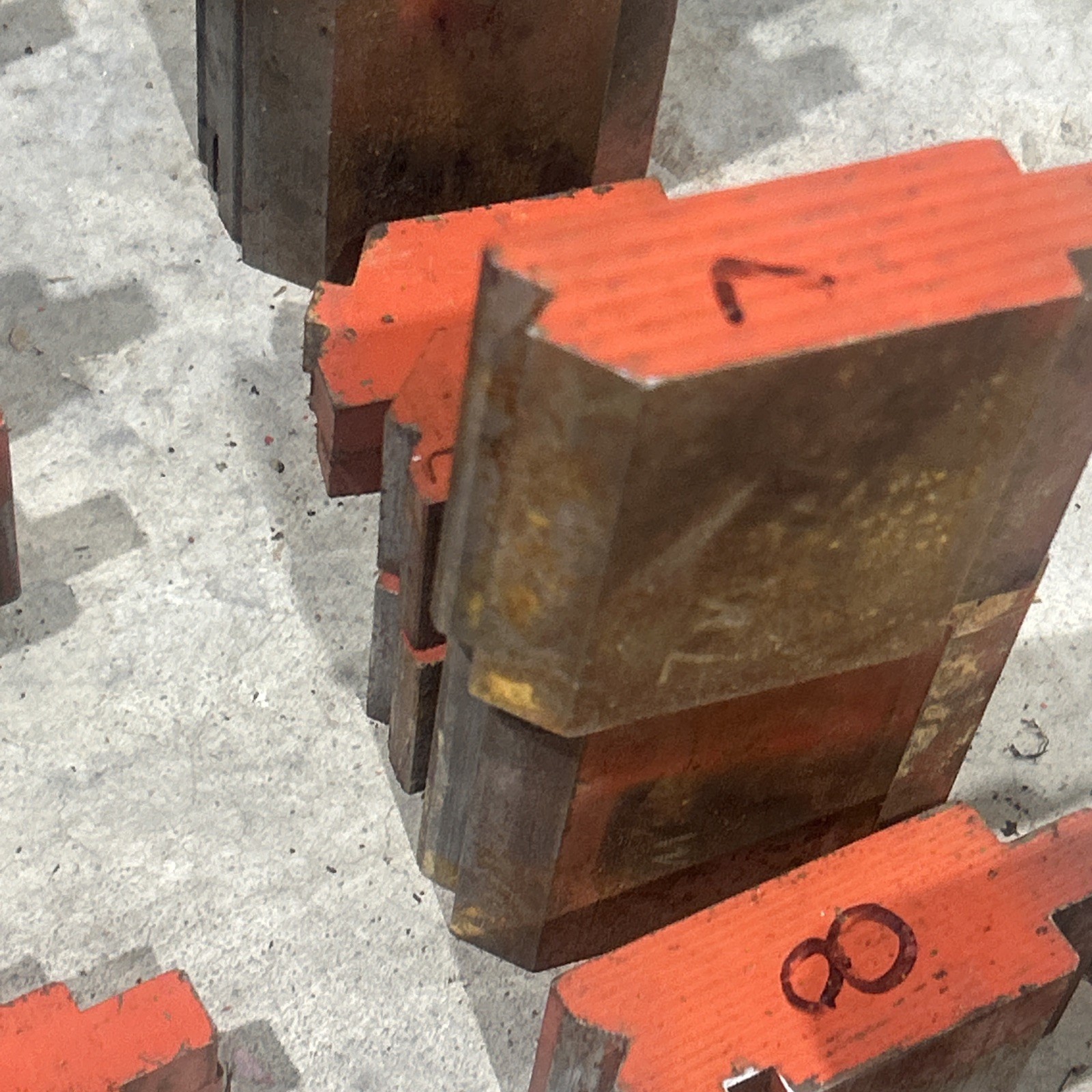 52 PCS. offset brake press dies, step dies, sheet metal forming. METRIC OFFSETS