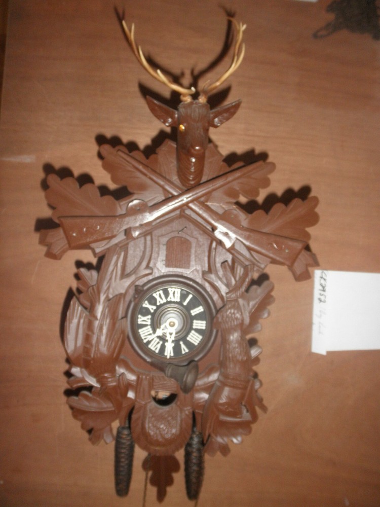 Cuckoo Clock German Black Forest working  Hunter 1 Day CK2952