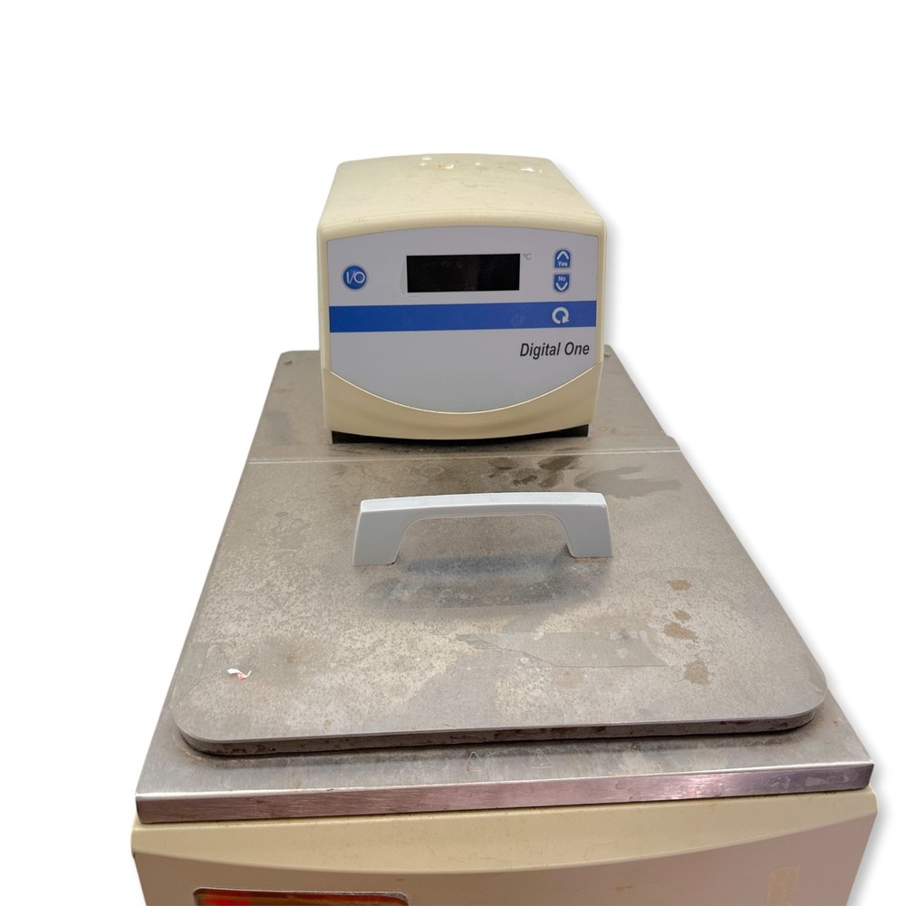 Thermo Scientific NESLAB RTE 17 Refrigerated Bath Circulator