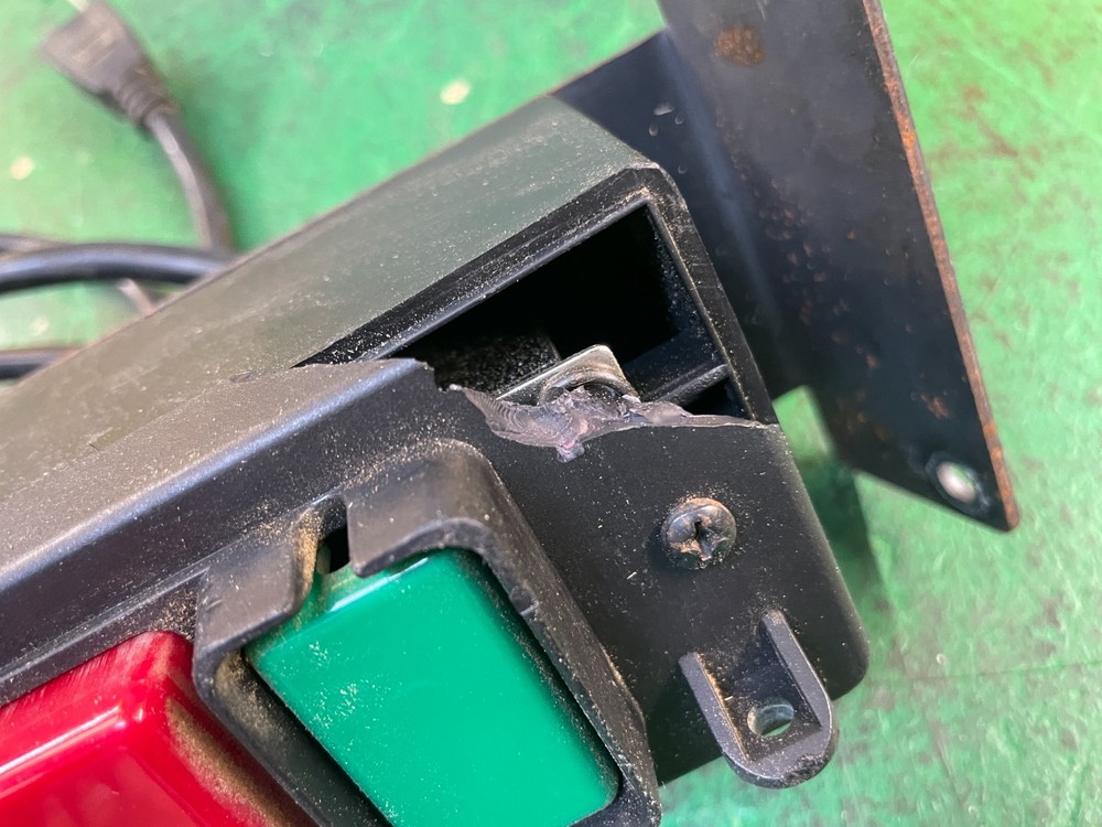 CRACKED FRONT - Duracraft D35510 Table Saw On/Off Switch