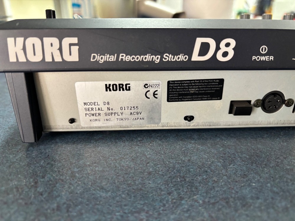 KORG D8 DEGITAL RECORDING STUDIO multitrack recorder