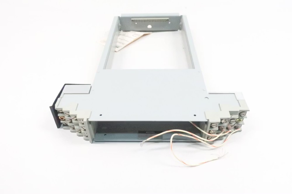 Foxboro 2AP-A Sig Buf Chassis Module