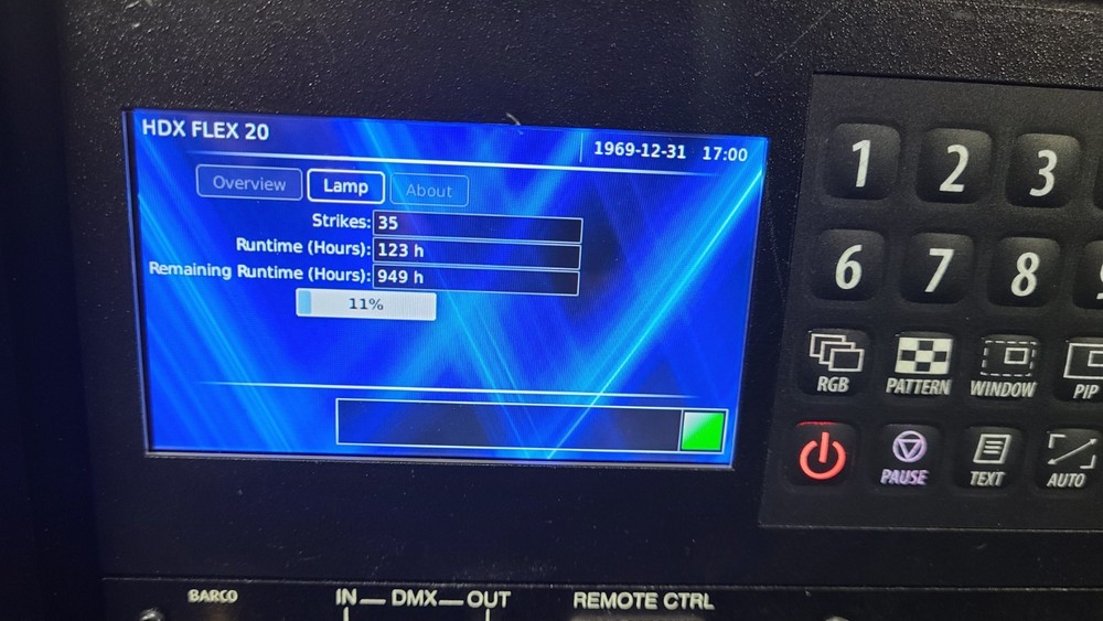 Barco HDX w20 Projector w/ Case