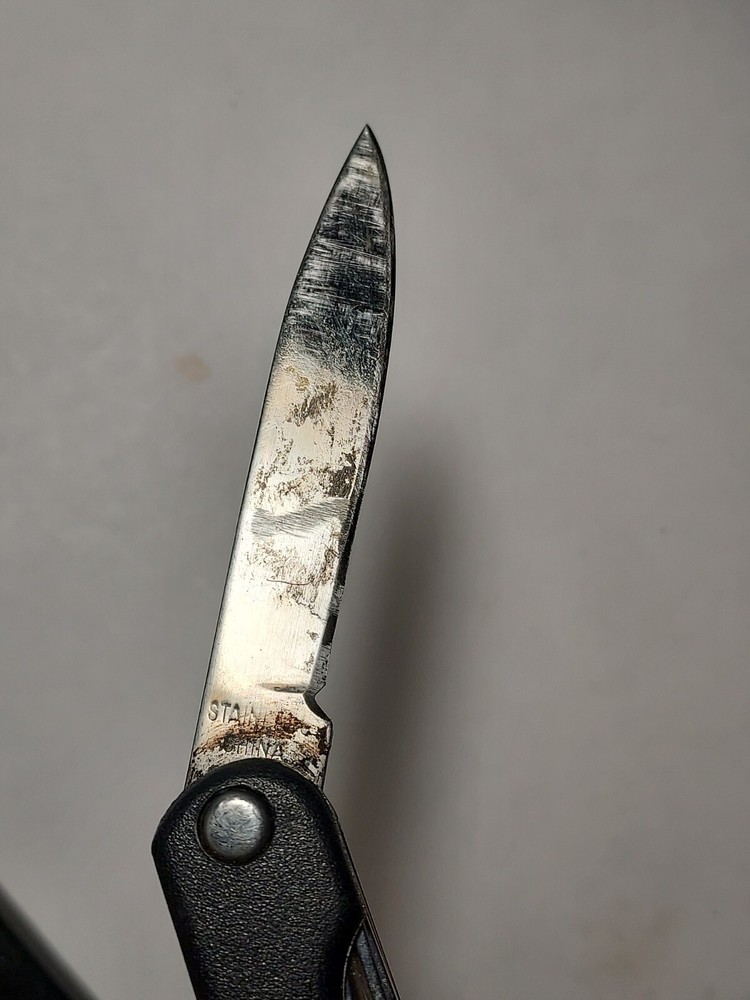 2 Mountain Quest Multi Tools with Pliers, Blade