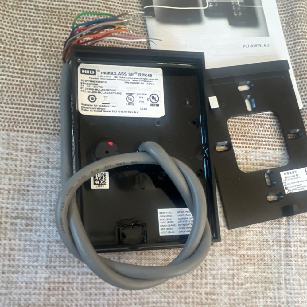 HID multiCLASS SE RPK40 Wall Switch Keypad RFID Reader Model 921PTNNEK003R