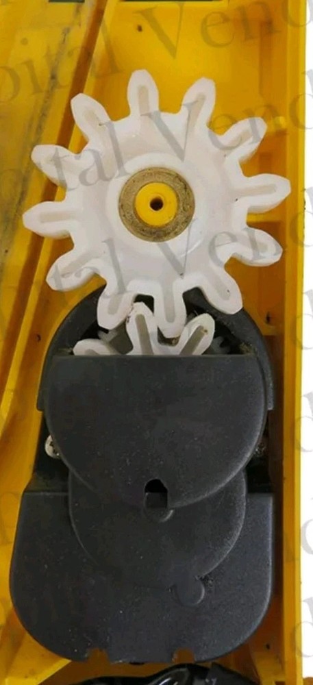 Coin Hopper Evolution Large Plastic Gear 12 Tooth