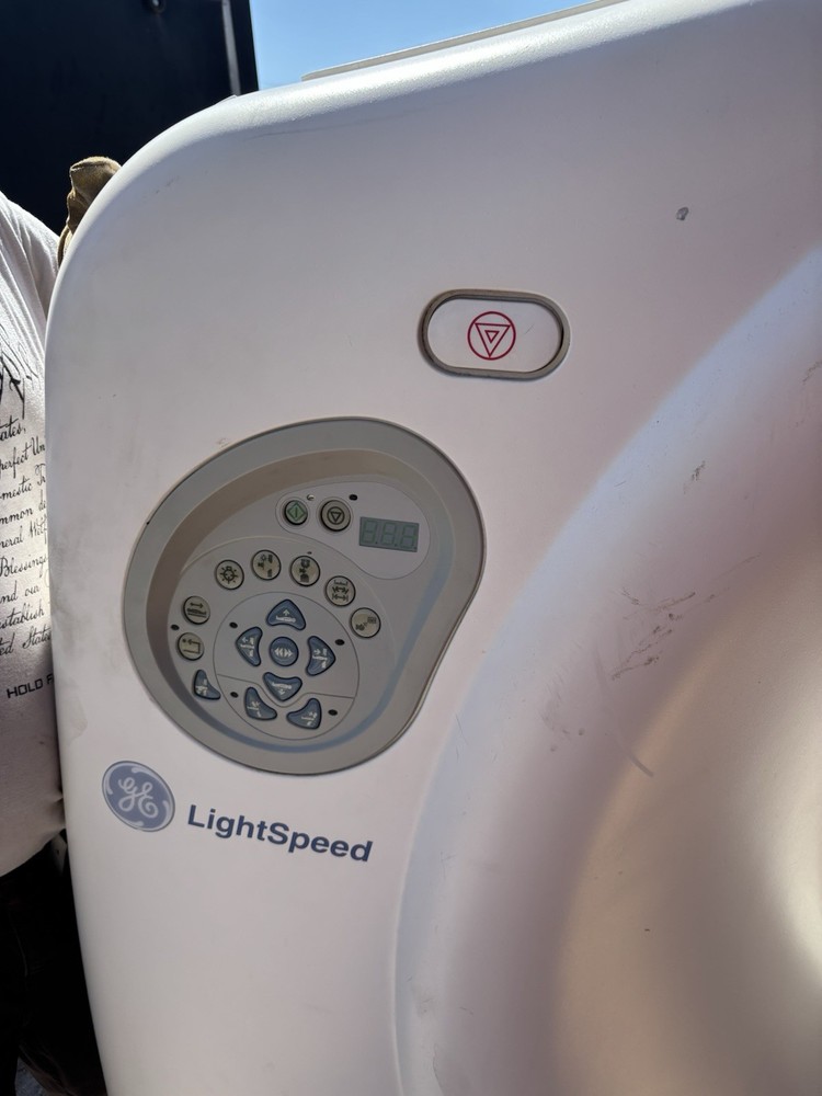 GE LightSpeed Medical Imaging Scanner Housing w/ Control Panel & Electronics