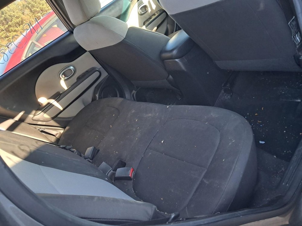 SOUL 2016 Glove Box 4898825