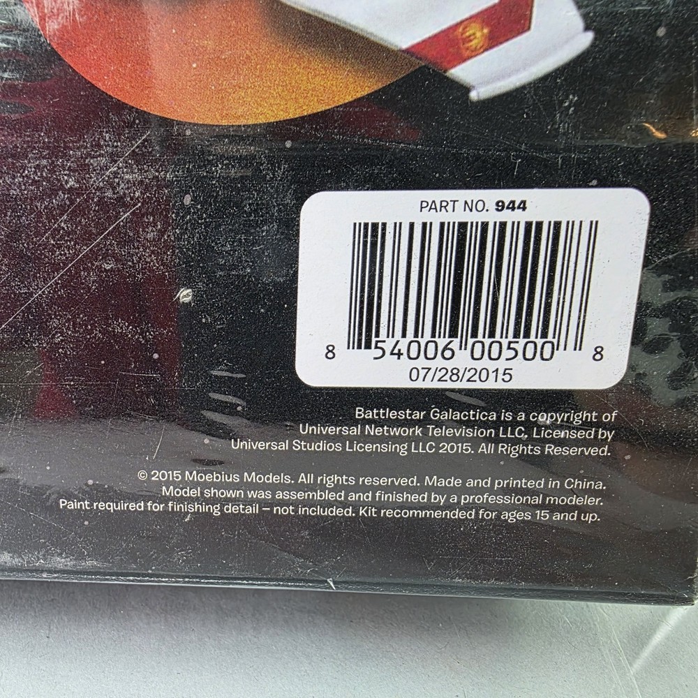 Moebius Models Viper Mark 2 Super Deformed Egg Battlestar Galactica Model Kit