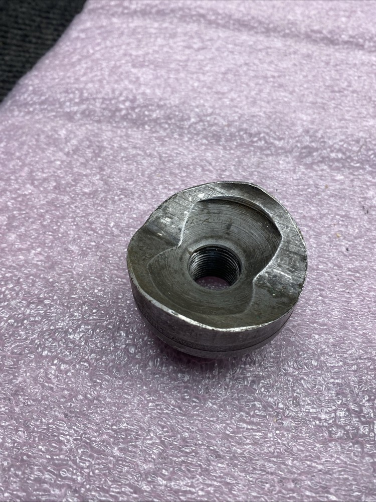 Used Greenlee AV441 2" Conduit Knockout Punch & Die Set