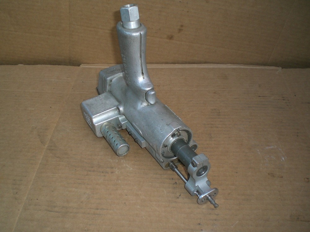 Deutsch Spacematic auto feed pneumatic nutplate drill