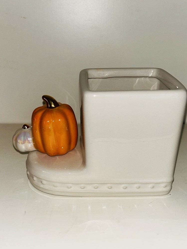 Nora Fleming Square RETIRED Cutie Container Pearl Dot Base