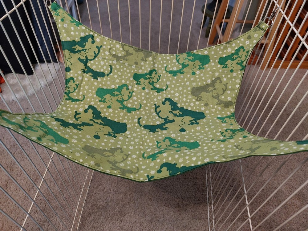 Ferret Hammock - Grinch Silhouette Pattern - 13" x 14"