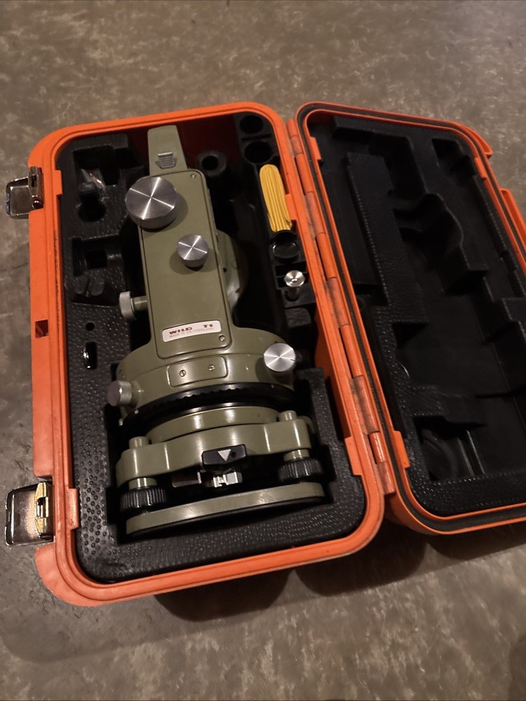 Wild Heerbrugg Wild T1 with Case