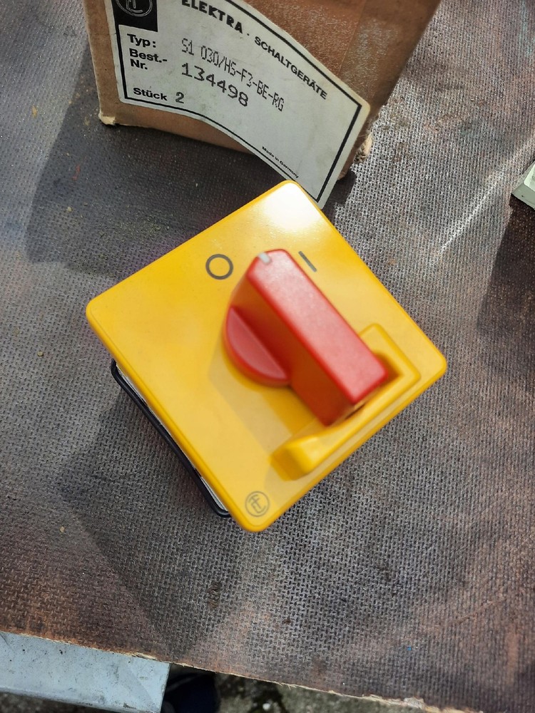 Elektra S1 030/HS-F3-BE-RG Switch - High Performance Electrical Switch