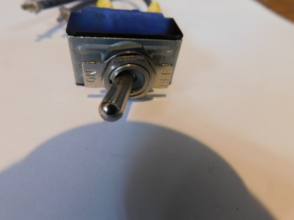 Hatco Heat Lamp Toggle Switch 20 Amp 1PST