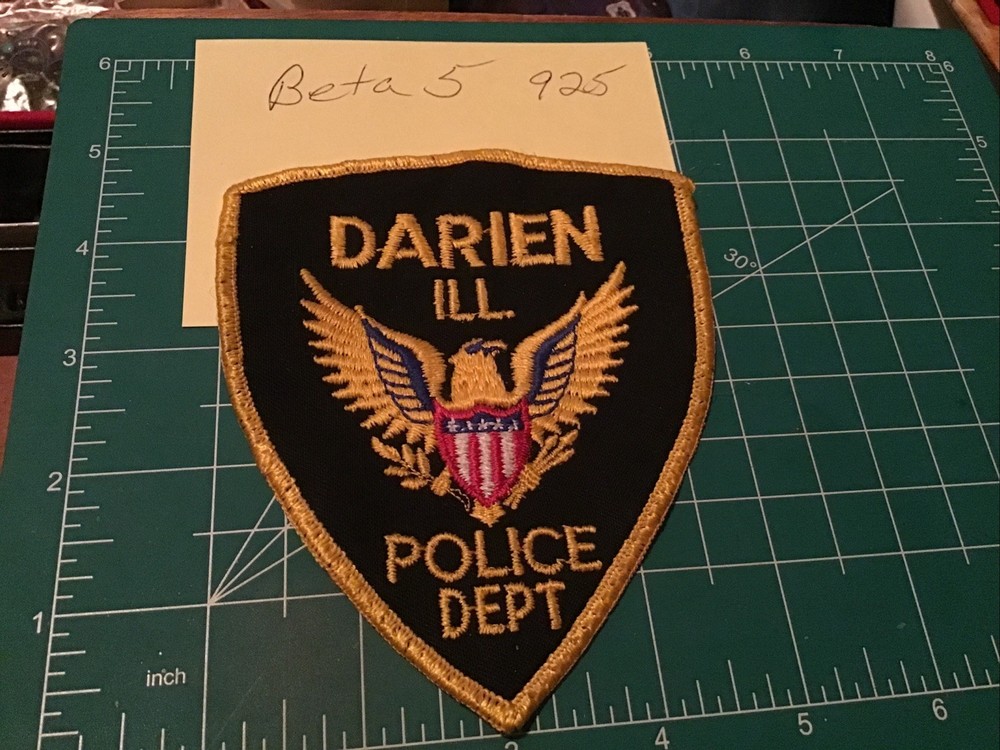 DARIEN, ILLINOIS POLICE SHOULDER PATCH IL