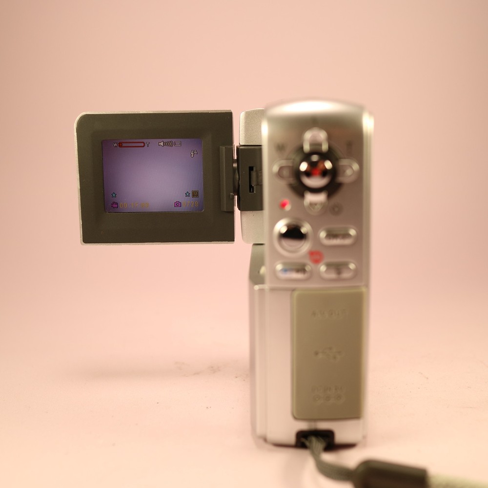 Vivitar DVR-200 2.0MP Compact Digital Video Recorder Silver Tested