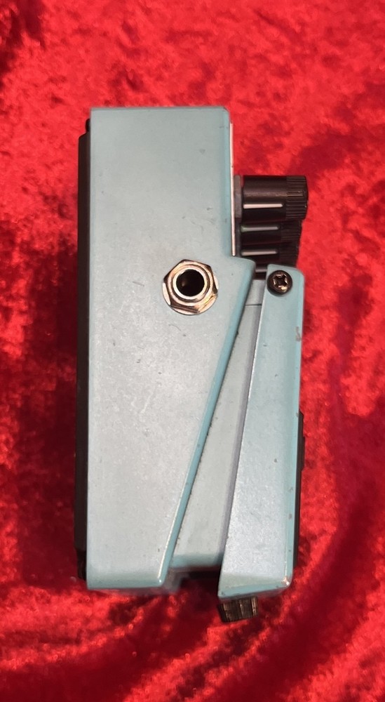 BOSS Bass Limiter Enhancer LMB-3