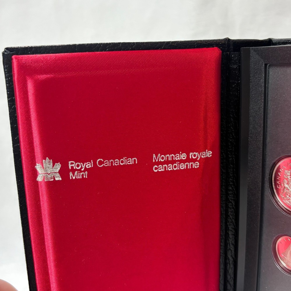 1987 Royal Canadian Mint Set Double Dollar