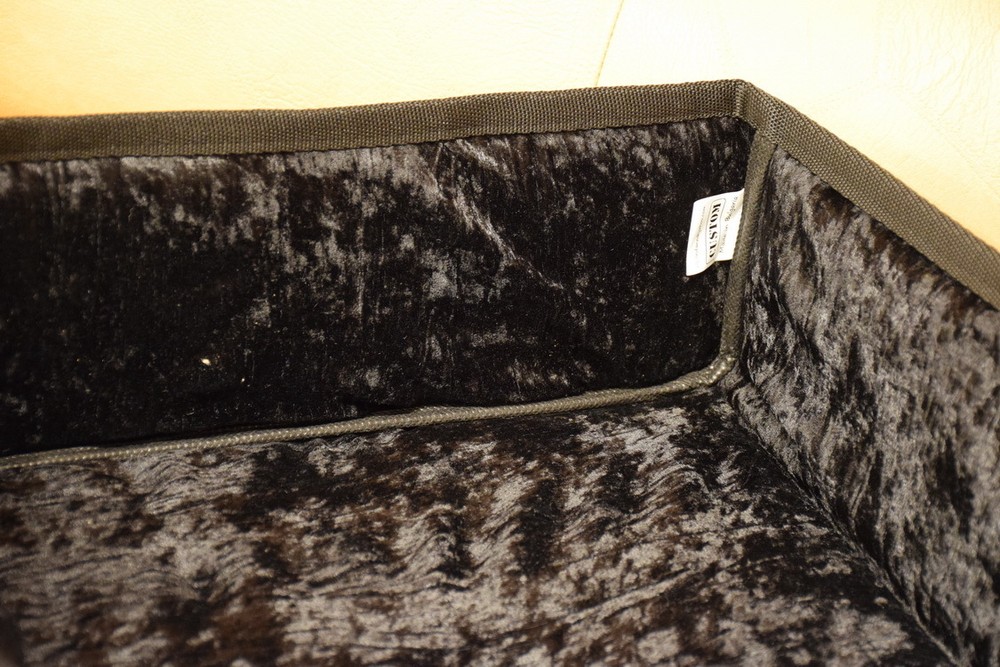 Custom padded cover for Dual CS-606 turntable