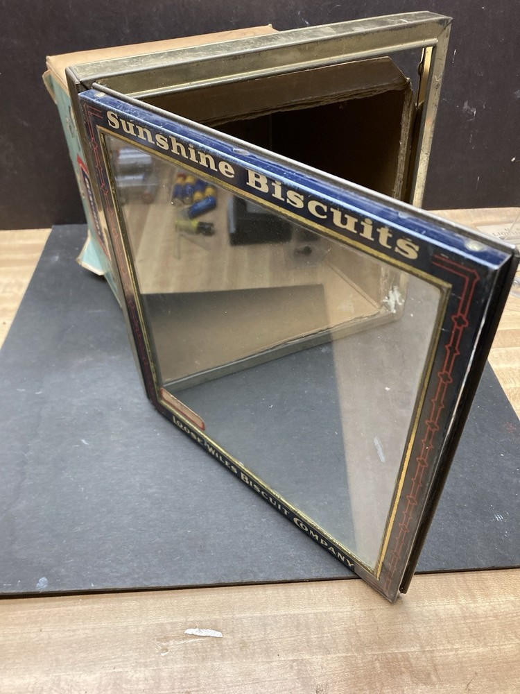 Sunshine Biscuits Glass Top Store Display Box