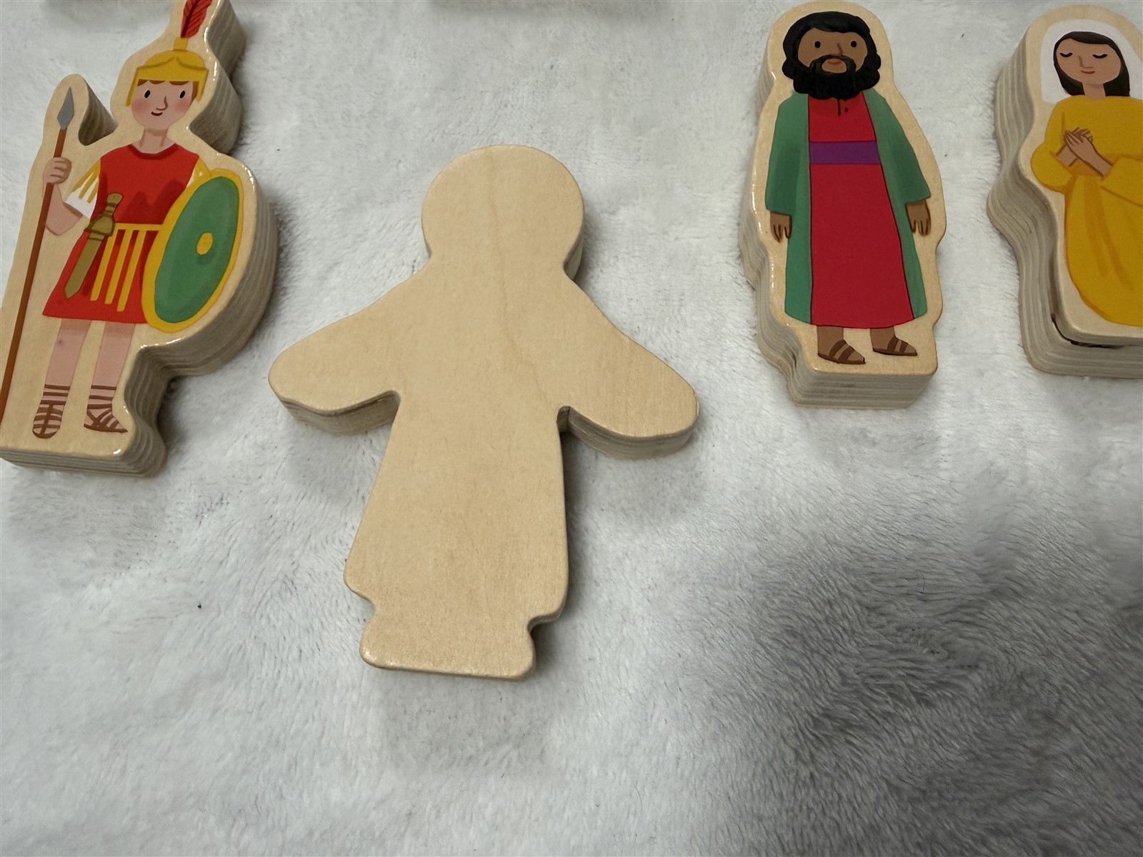 HALLMARK JESUS LIVES WOOD PLAY SET 11 PIECE WITH BIBLE STORY BOOKLET