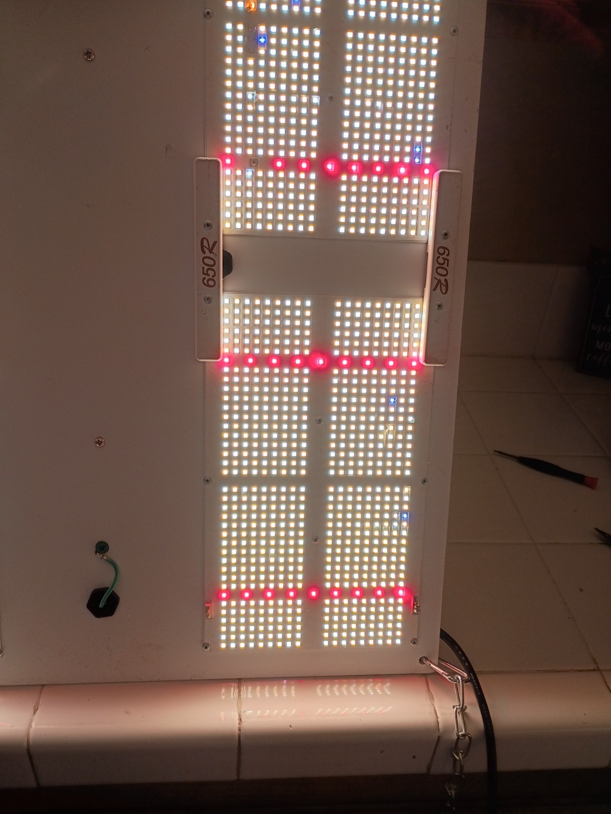 HLG 650R Diablo LED Grow Light, Used Horticulture Lighting