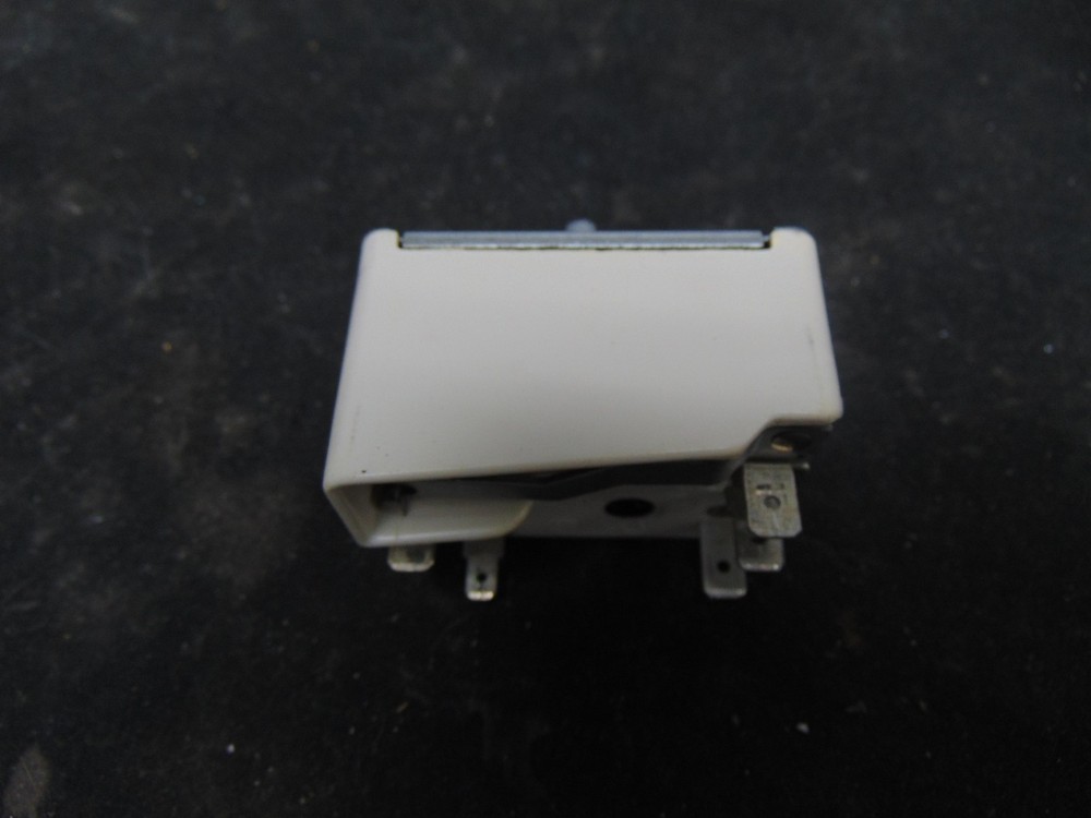 GE Electric Range JBP80B0H2BB Infinite Control Switch WB24T10029
