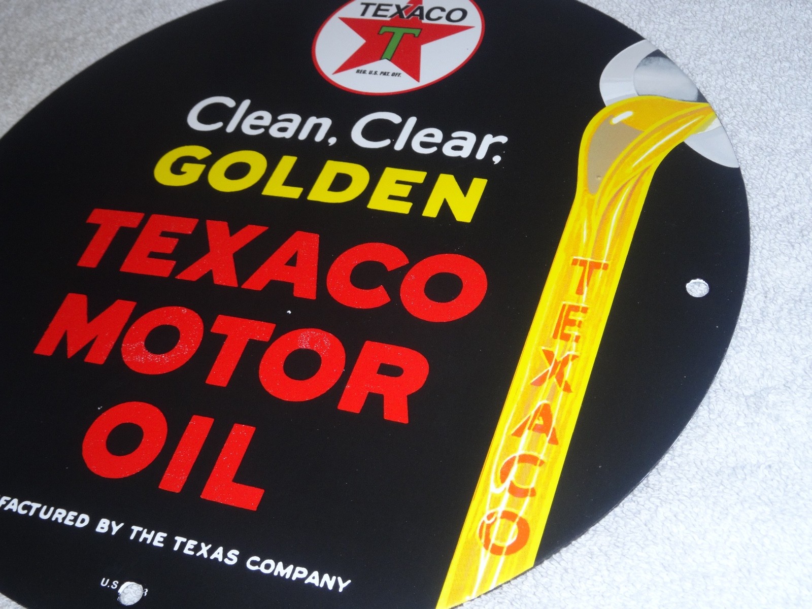 VINTAGE 1948 CLEAN, CLEAR TEXACO MOTOR OIL 11 3/4" PORCELAIN METAL GASOLINE SIGN