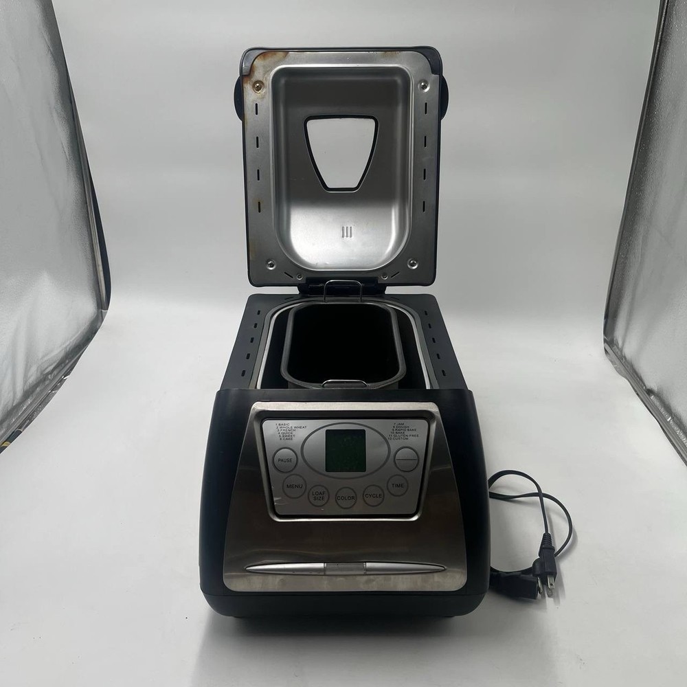 Wolfgang Puck Bistro Collection 2.5 Pound Breadmaker Bread Machine Model BBME025