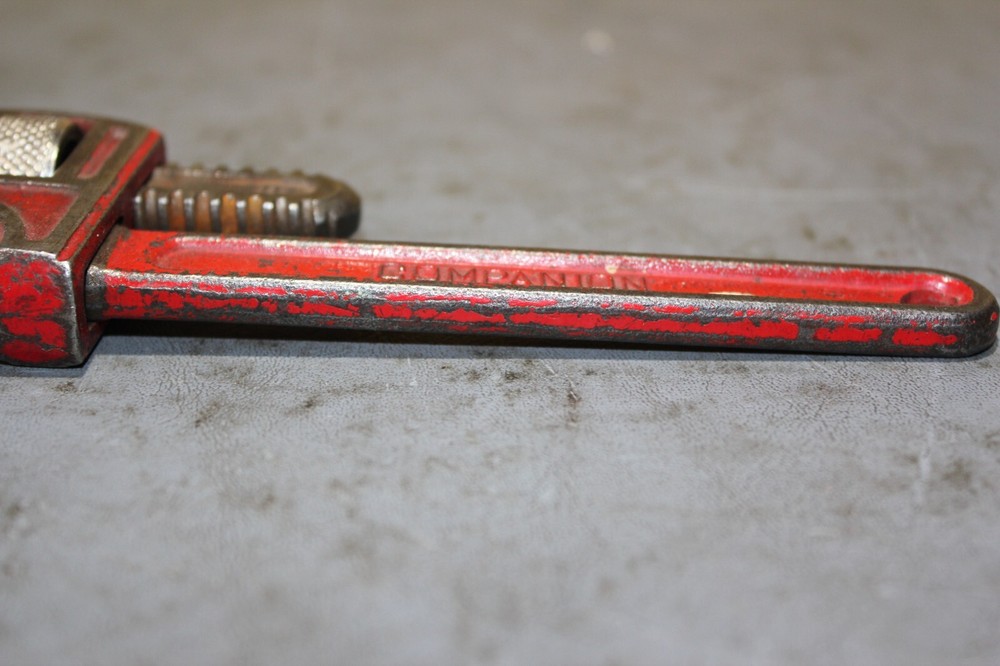 COMPANION 8'' PIPE WRENCH TOOL