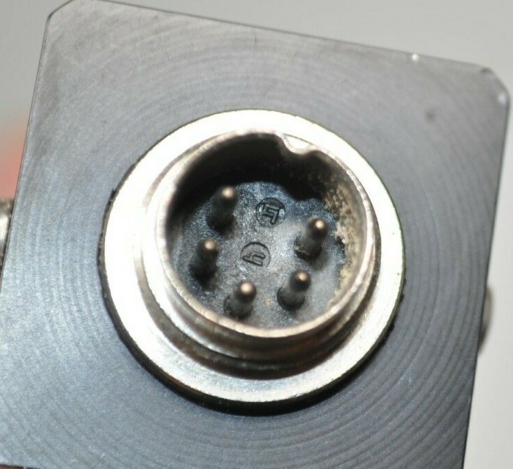 NEW Duncan Electronics Linear Potentiometer 109 R2.4K +/-20% / LIN +/-.07% S