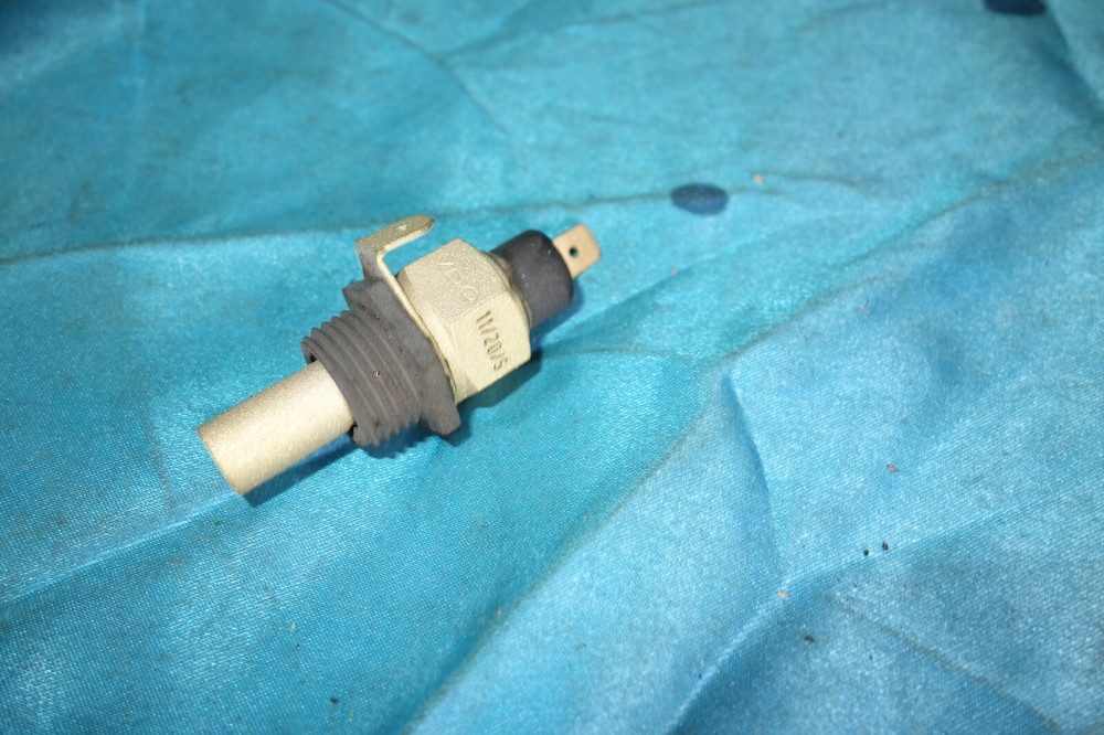 BMW e10 2002 e3 e9 temperature switch intake system temp switch intake system CS