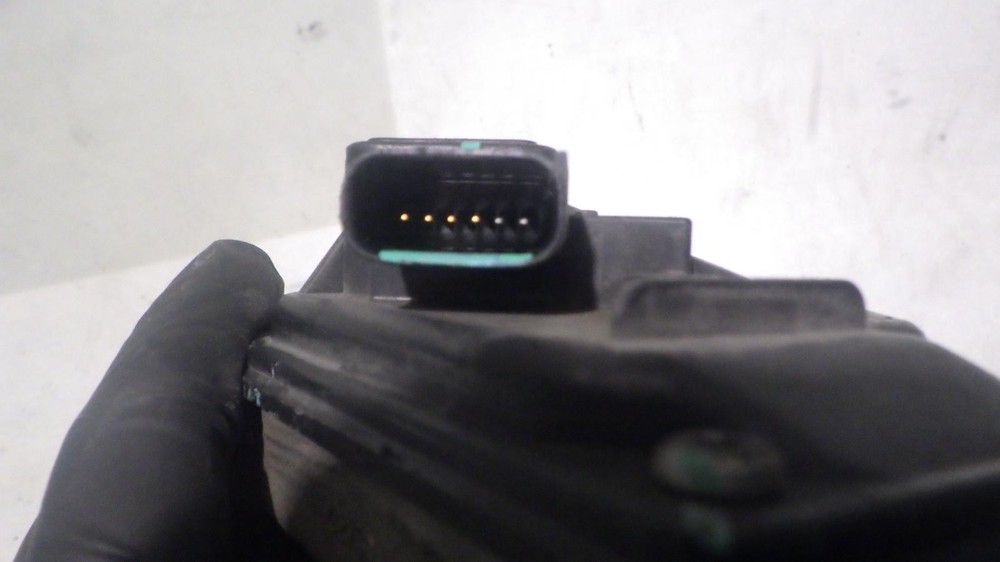 09 FORD FOCUS Throttle Body