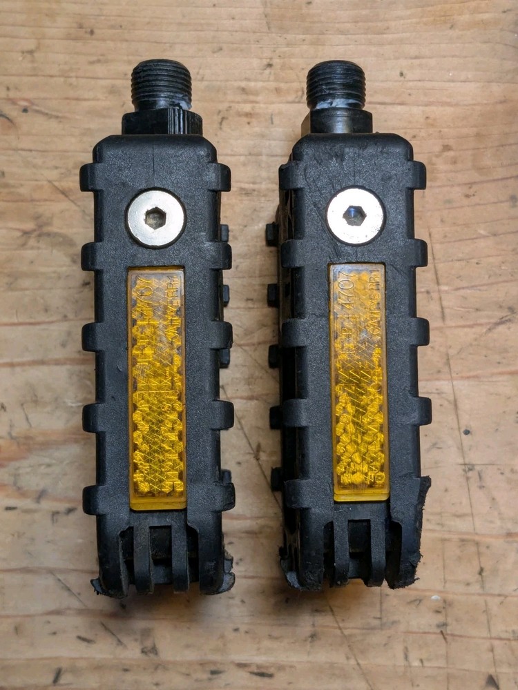 Charge Ebike Pedals 9/16" Black