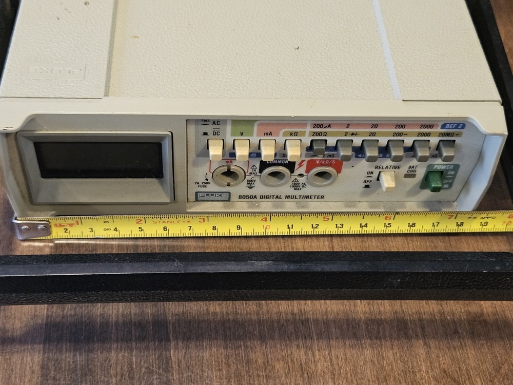 Fluke 8050A Digital Multimeter Portable Benchtop Laboratory Device ~ T8052