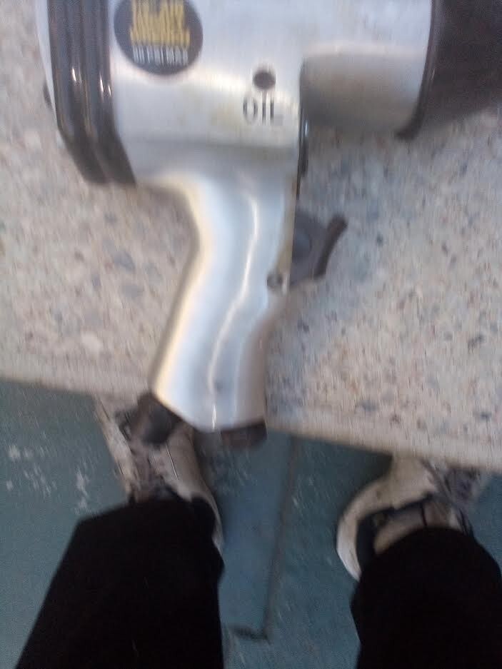 Compressed Air  CENTRAL  PNE-UMATIC IMPACT SOCKET GUN 1/2 in never used 