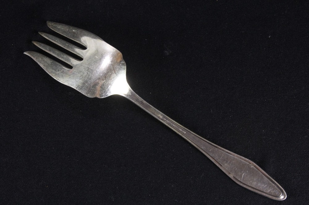 Betsey Ross Pattern Gravy Ladle & Cold Meat Fork Silver Plated I.S. 1919