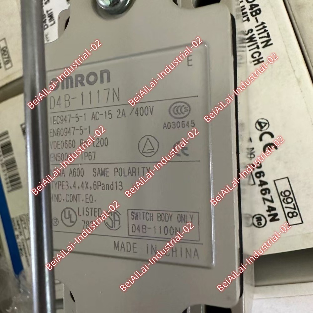 1PCS New In Box Omron D4B-1171N Limit Switch