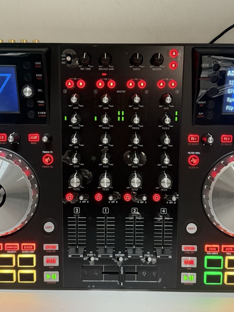 Numark NV 4-Channel Dual-Display Serato DJ Controller - Tested / Working