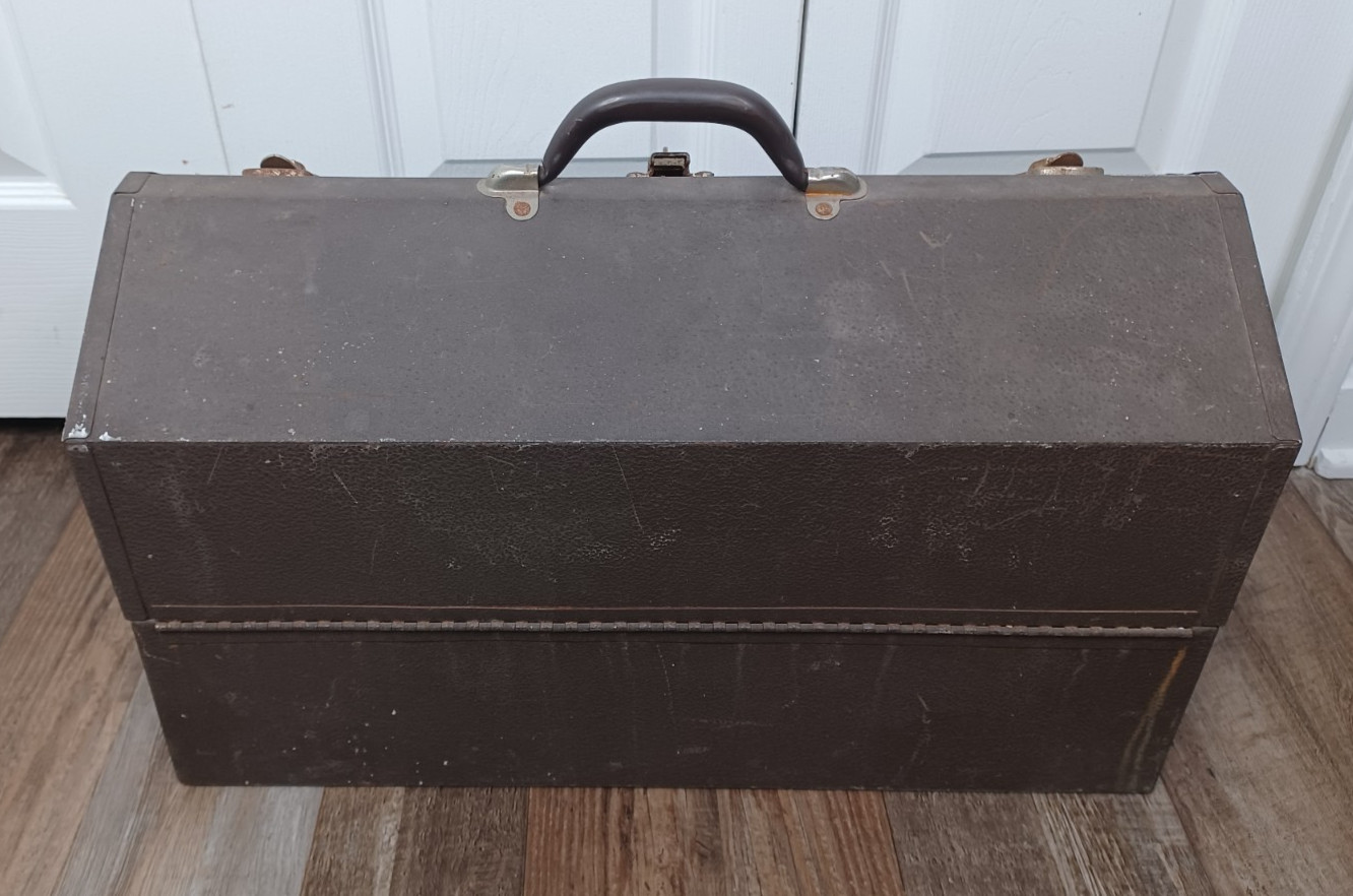 VINTAGE KENNEDY 1022 CANTILEVER MECHANIC TOOL CHEST BOX 22” x 10” x 12-3/4”H