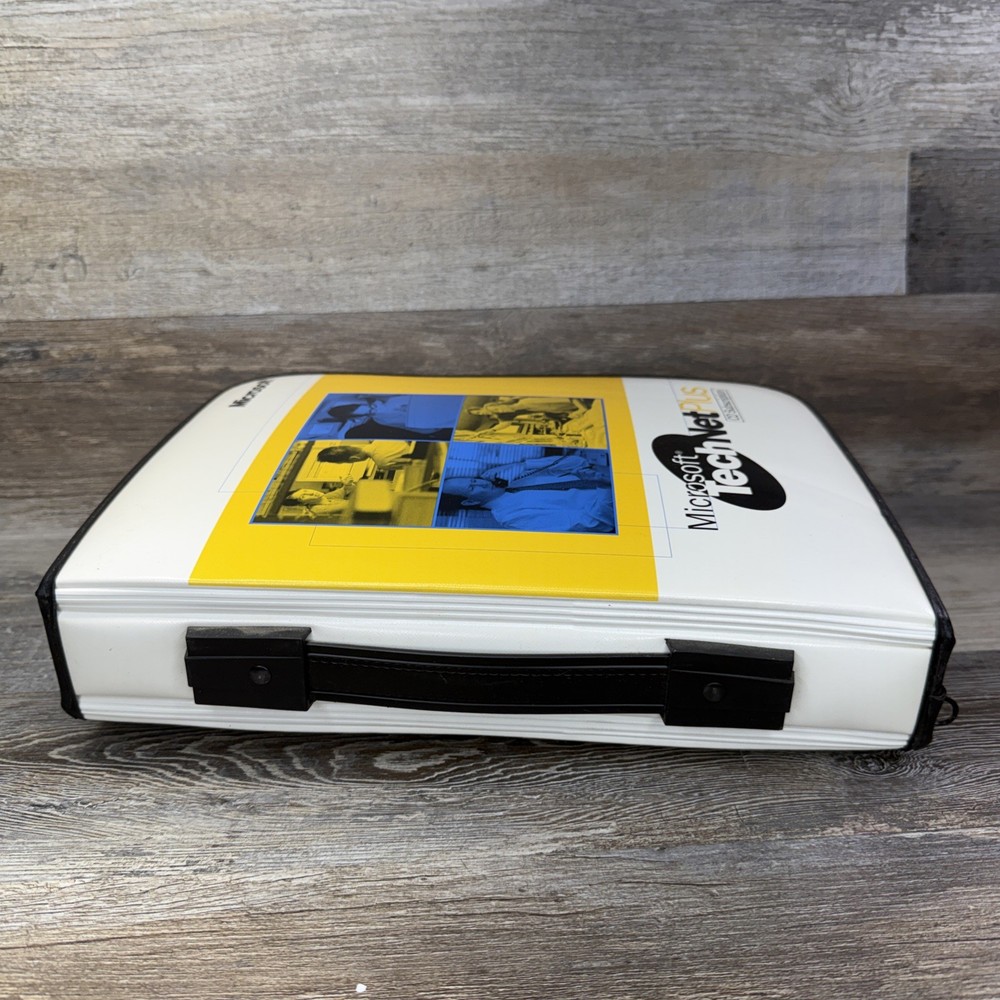 Microsoft TechNet Plus CD Subscription Binder 92 discs 1999-2000 Compete Sets