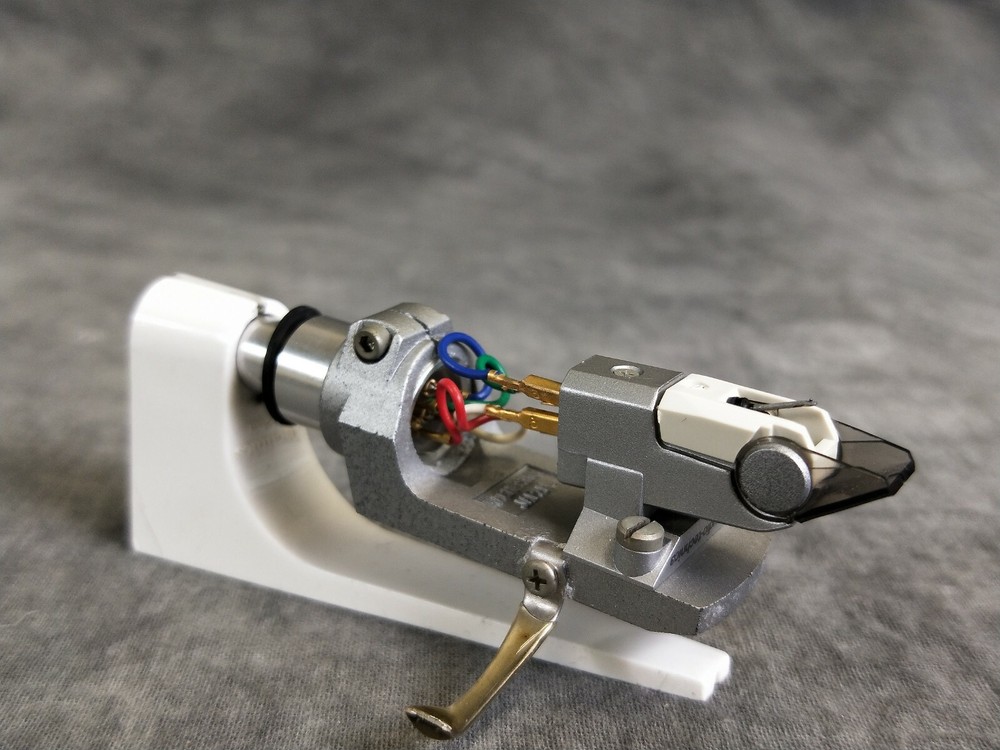 Audio-Technica AT-E30 LC-OFC Cartridge W/ Headshell In Excellent Condition