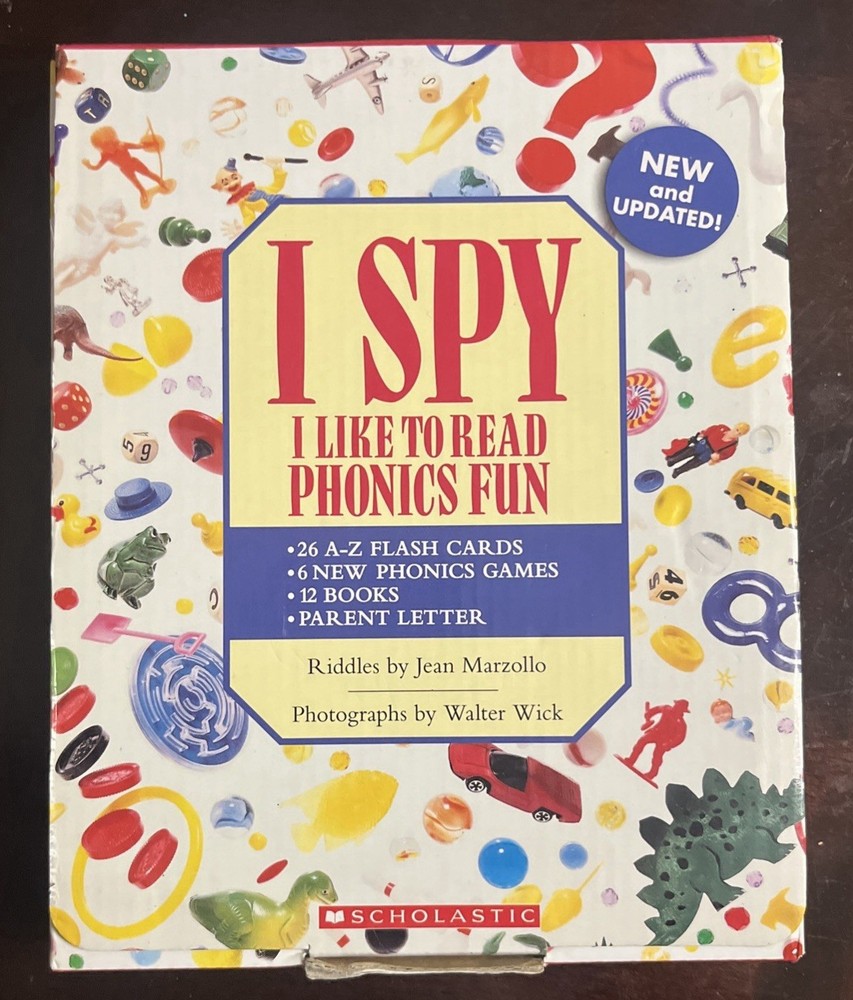 Scholastic I Spy Phonics Fun Set: 12 Books